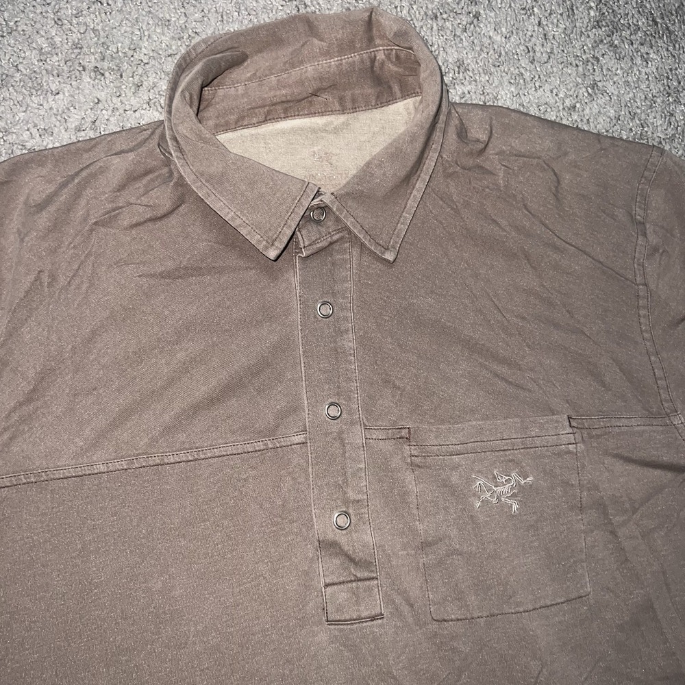 Arc'teryx Snap Button Polo Shirt Mens Size Medium Cotton Polyester Blend Brown